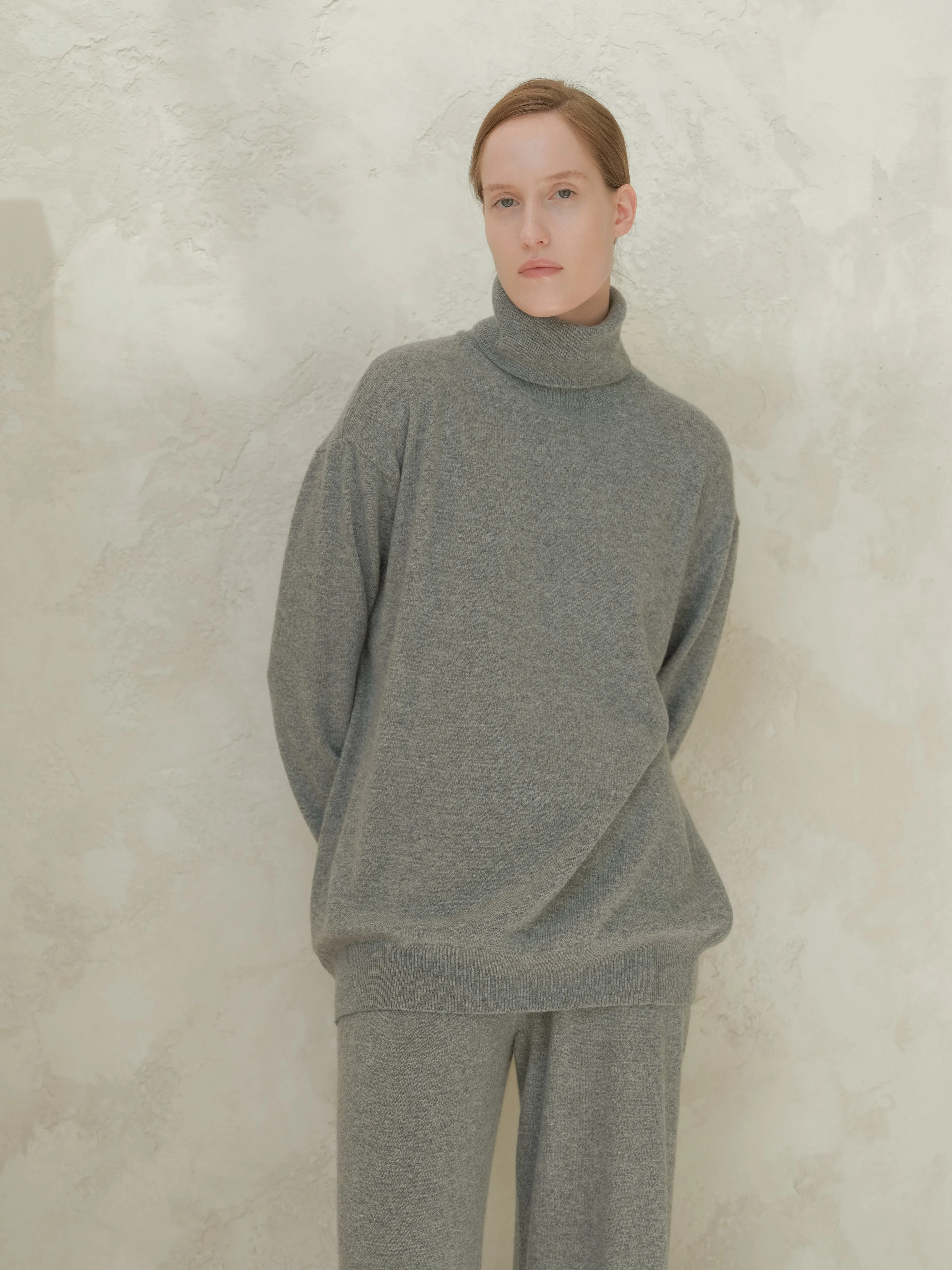 Cashmere Mix Classic Turtleneck Sweater