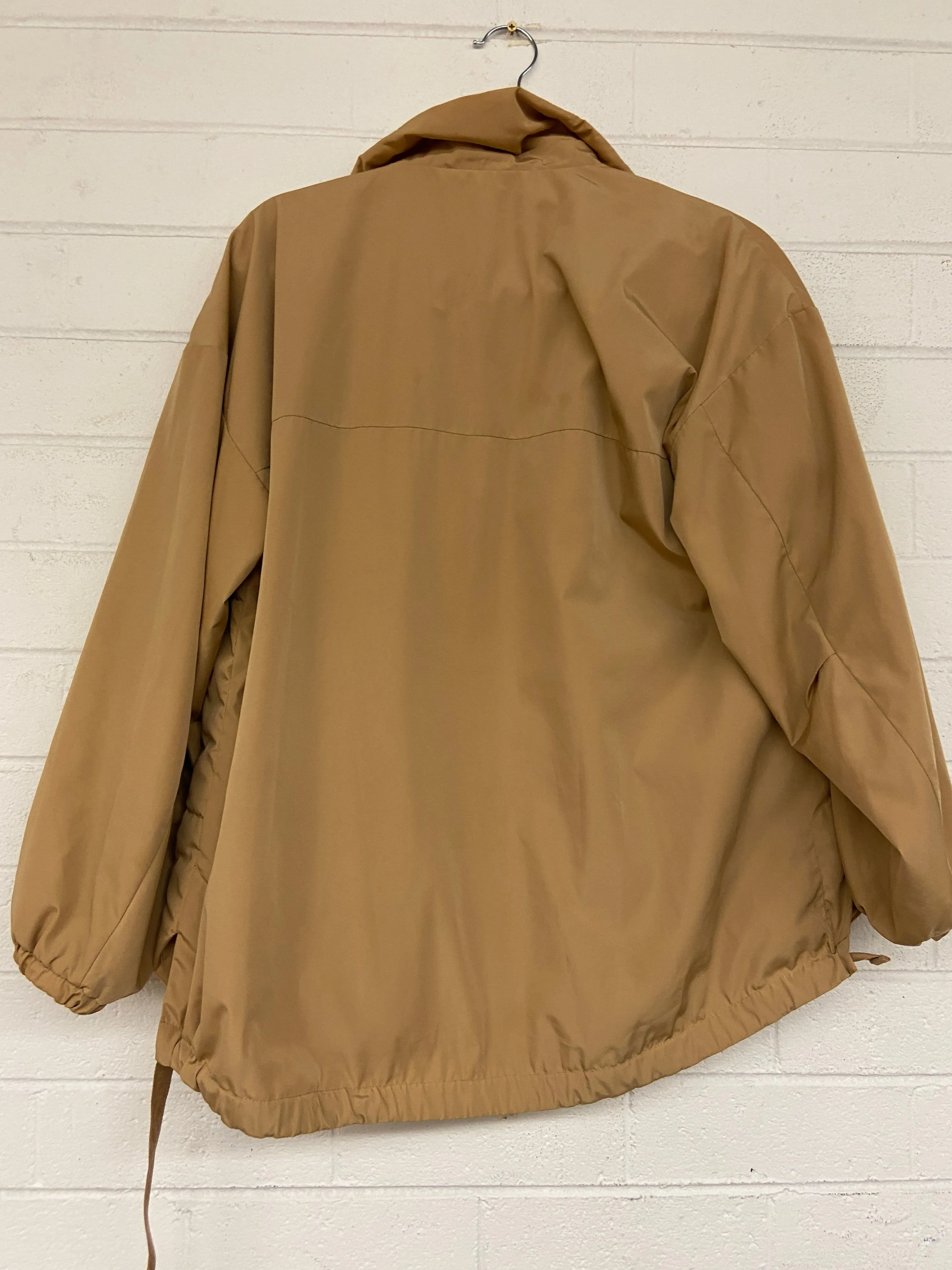 Lightweight Puffer Jacket in Brown