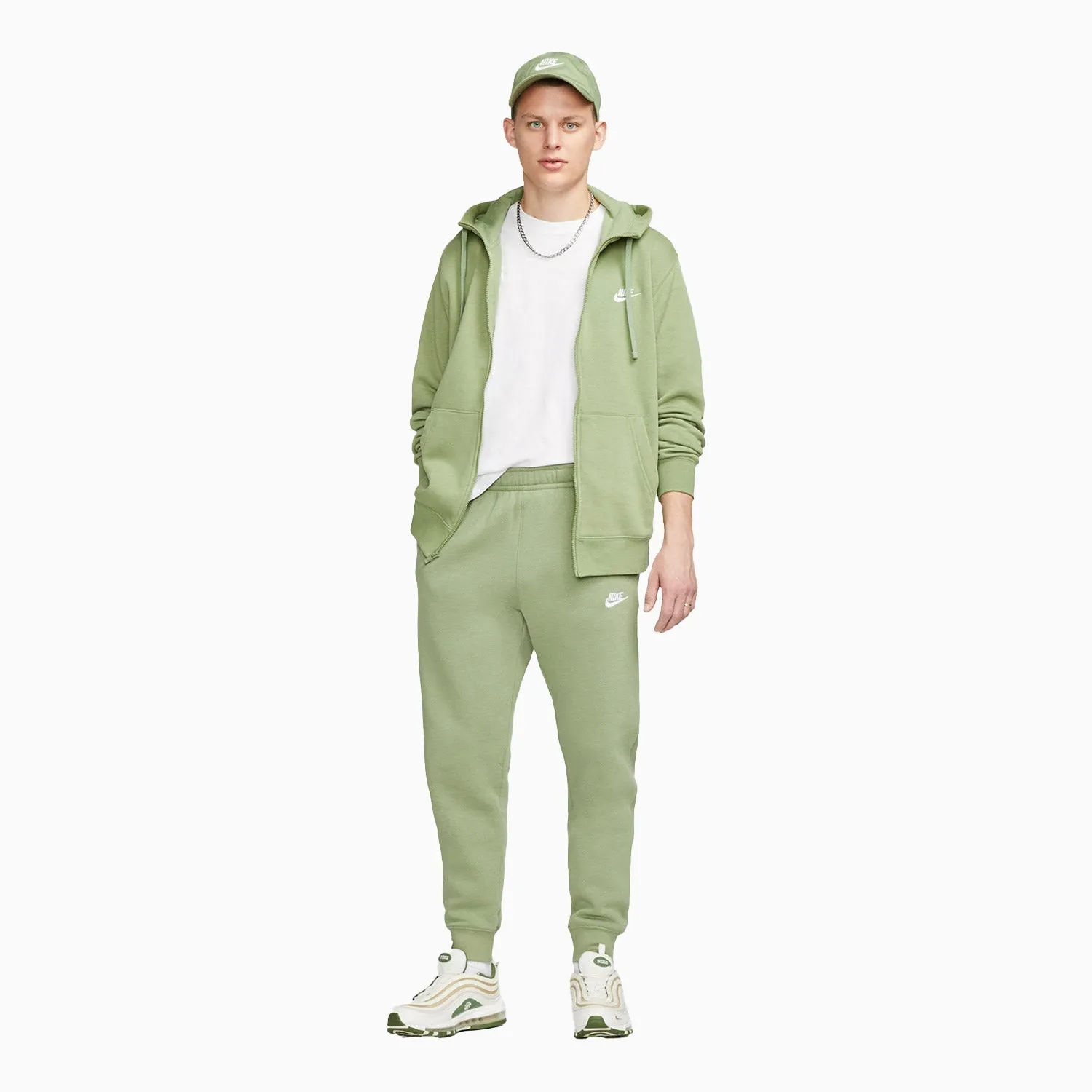 Men's Sportswear Club Outfit