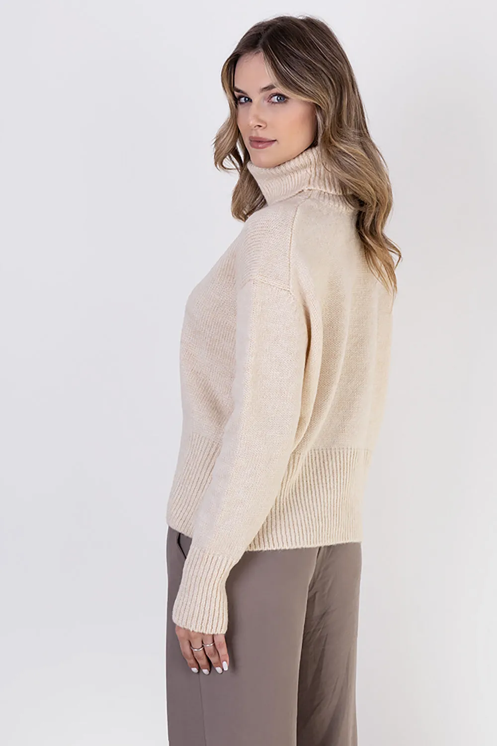 Turtleneck Women Outfit 187210 Mkm